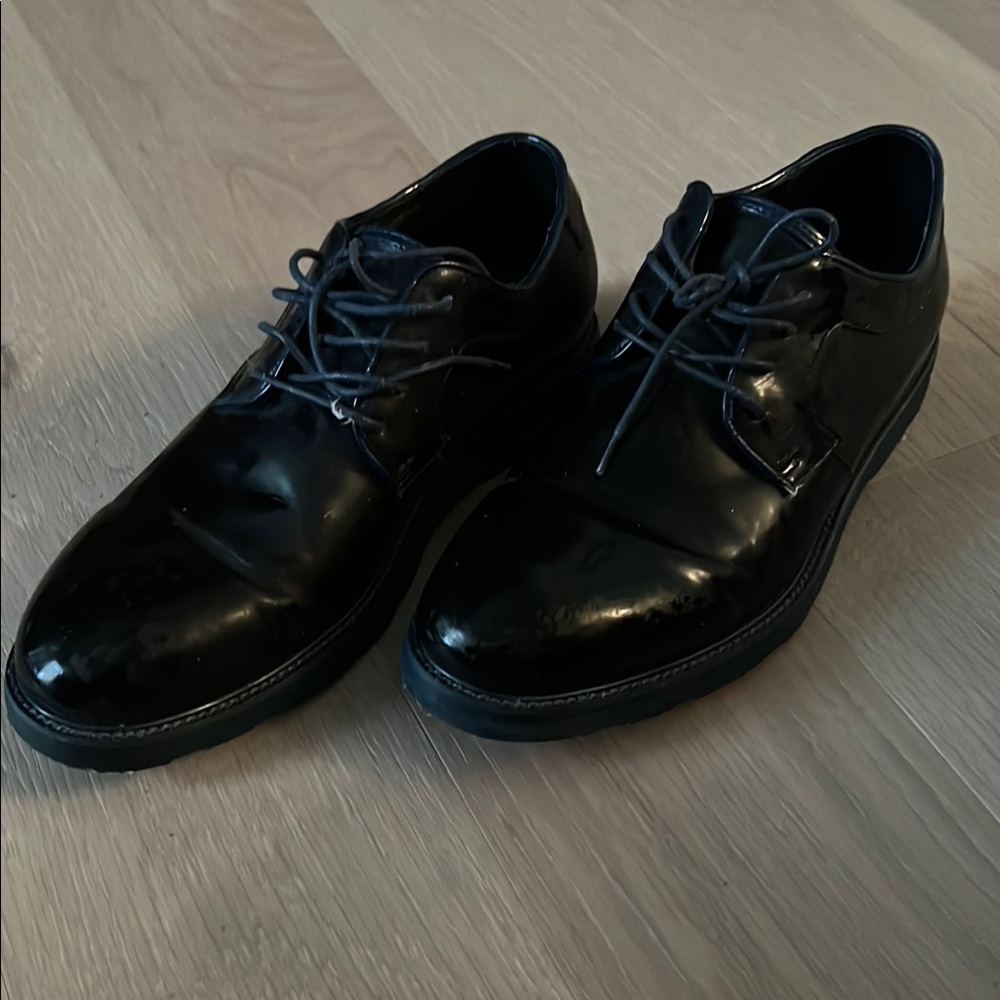 Aldo Black Leather Oxfords with Glossy Finish